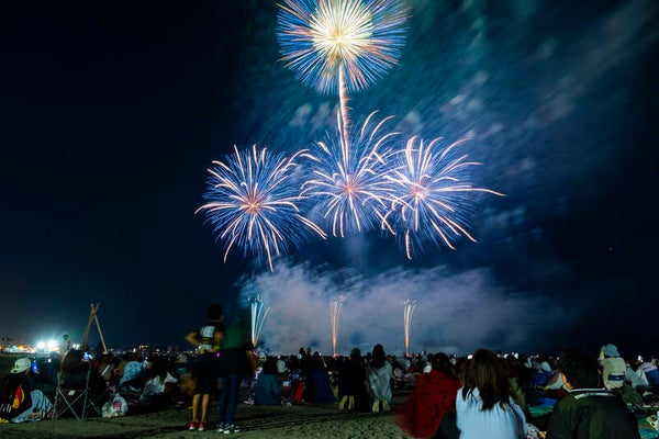 【群馬県内発】 読売旅行初登場!有料観覧席(パイプイス席)付! 約18000発 大洗町誕生70周年記念「大洗海上花火大会」 日帰り3